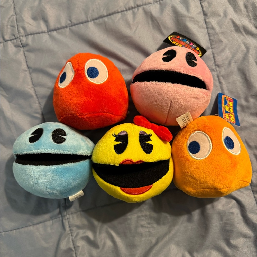 Namco Pac-Man plushes lot